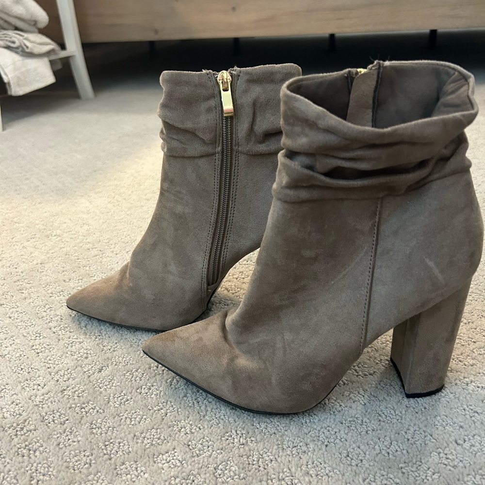 Vici Grey Booties, size 8.5